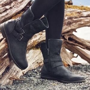 UGG Simmens Waterproof Black Leather Ankle Boots